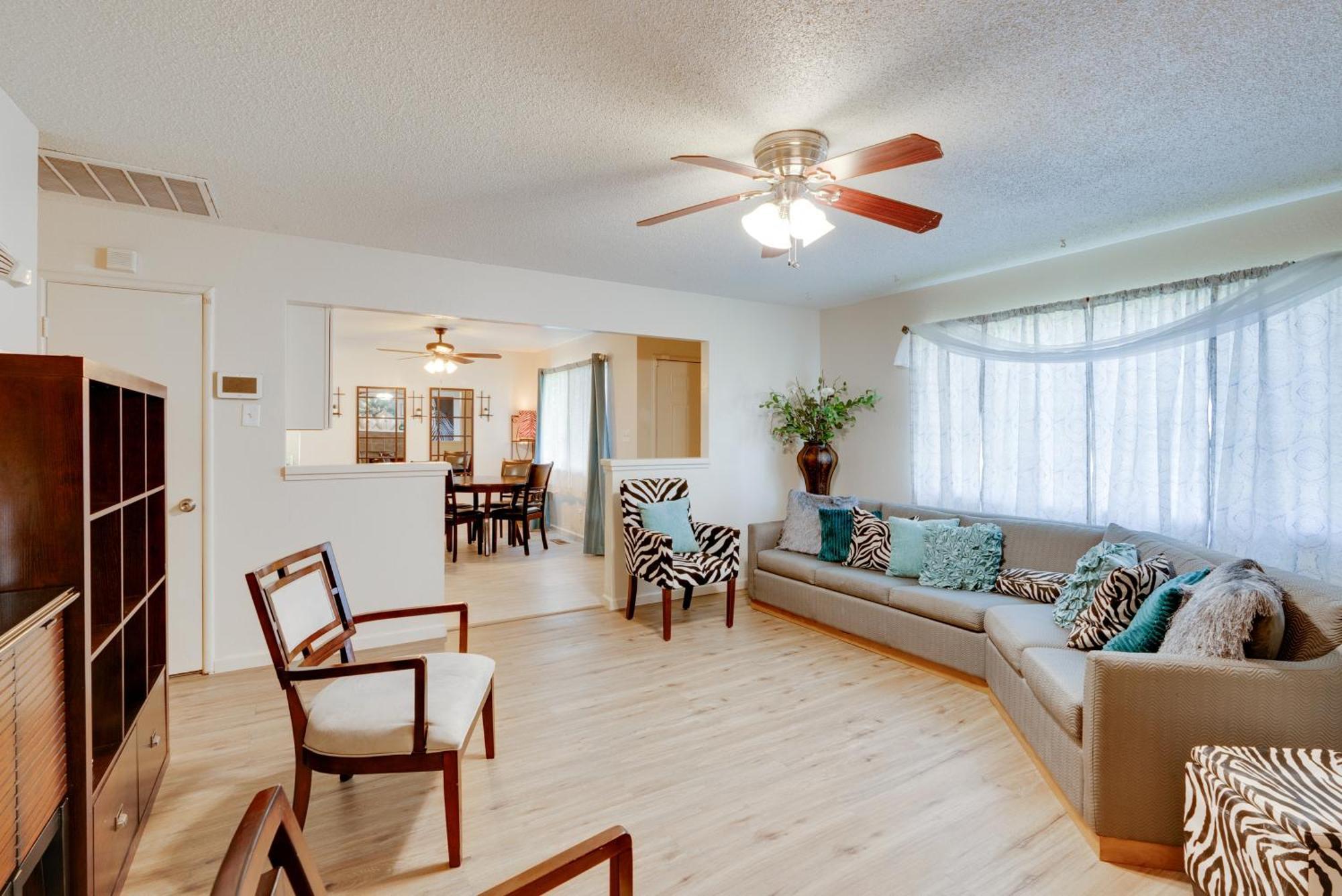Breezy Fresno Home - Near Airport And Downtown Buitenkant foto