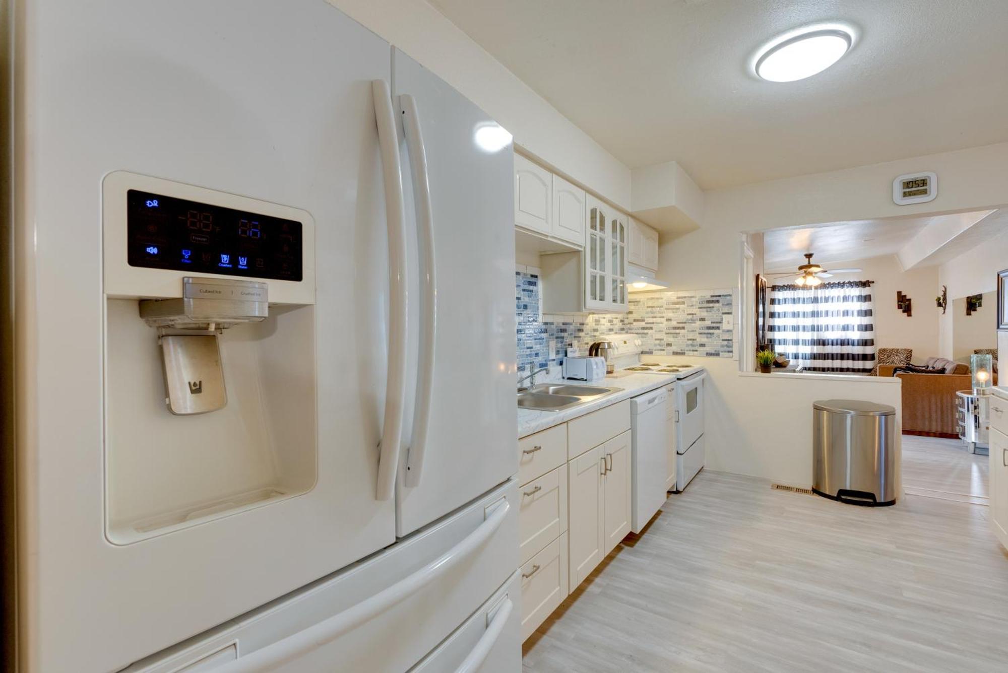 Breezy Fresno Home - Near Airport And Downtown Buitenkant foto