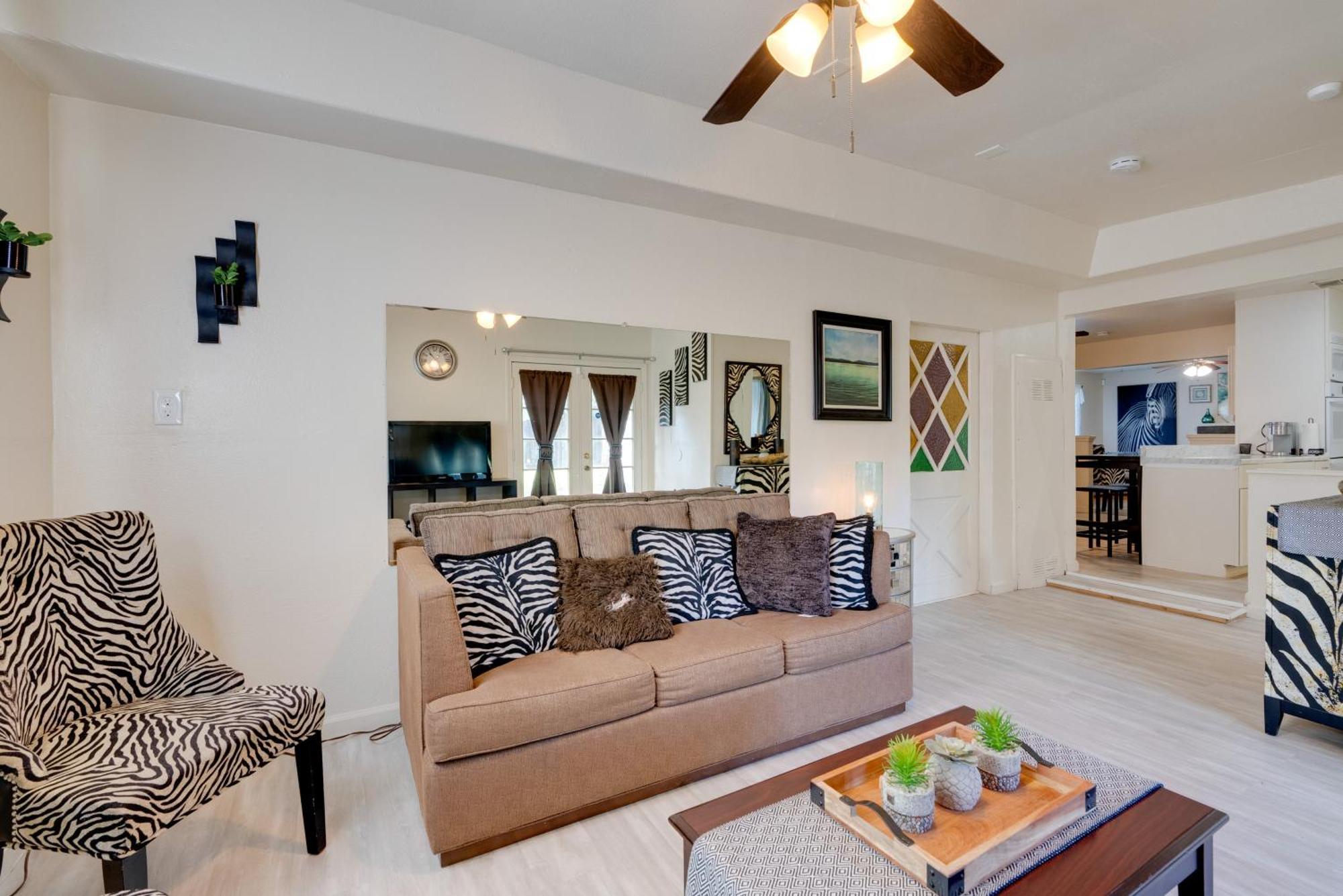 Breezy Fresno Home - Near Airport And Downtown Buitenkant foto